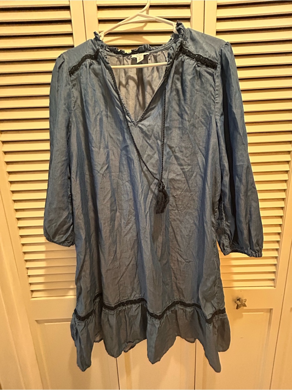 crown & ivy Chambray Blue Peasant Tunic with Tassel Tie